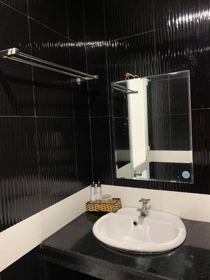 Phong Luu Hotel Nha Trang Zewnętrze zdjęcie